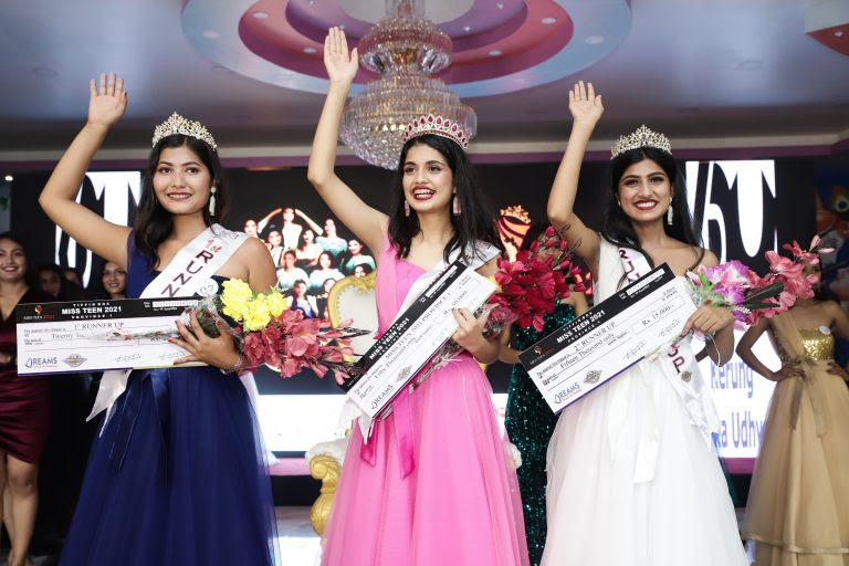 मिस टिन २०२१ प्रदेश १ को उपाधि साम्राज्ञीलाई